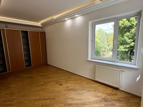 квартира за адресою Карпатська вул., 1