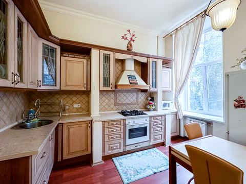 квартира за адресою Богдана Хмельницького вул., 10