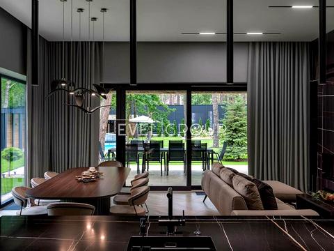 дом по адресу плютівська, 25