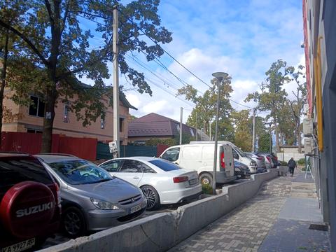 комерційна за адресою Виговського вул. (Суворова), 18