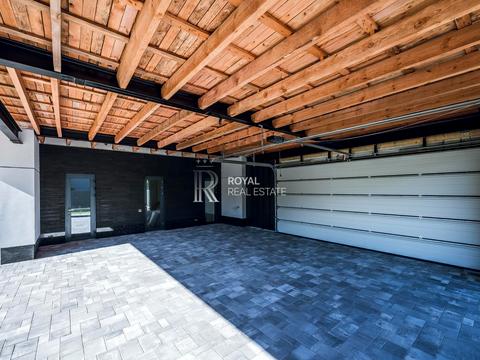 дом по адресу шкільна, 6