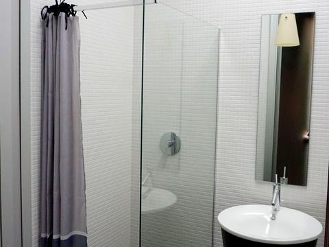 комерційна за адресою Петра Болбочана вул. (Командарма Каменєва), 4