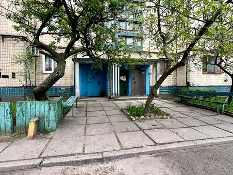квартира за адресою Будівельників бульв., 4