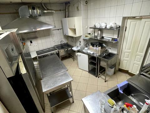 коммерческая по адресу Даниила Галицкого пл., 4