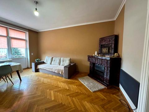 квартира за адресою Шпитальна вул., 6