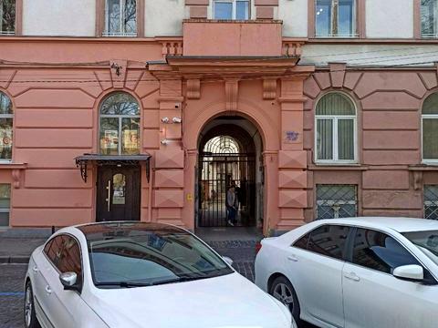 комерційна за адресою Мирослава Скорика вул. (Петра Чайковського), 17