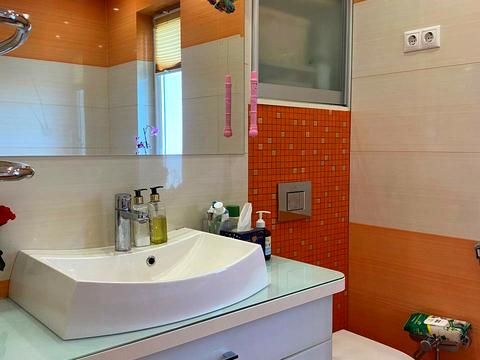 комната по адресу Драгоманова ул., 1