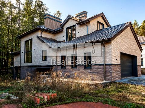 будинок за адресою Набережна вул., 3