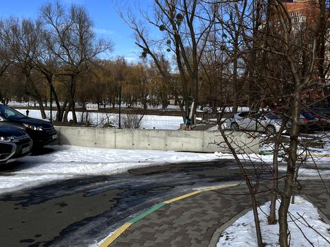 комерційна за адресою Покровська вул., 40-Б