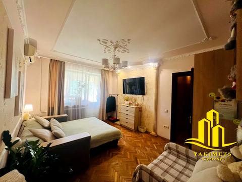 квартира за адресою Івана Величковського вул., 44