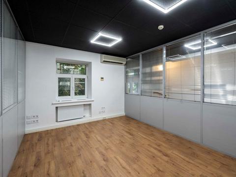 комерційна за адресою Івана Франка вул., 29