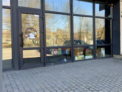 коммерческая по адресу Героїв Майдану