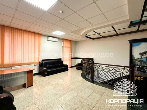 комерційна за адресою Жупанатська, 1