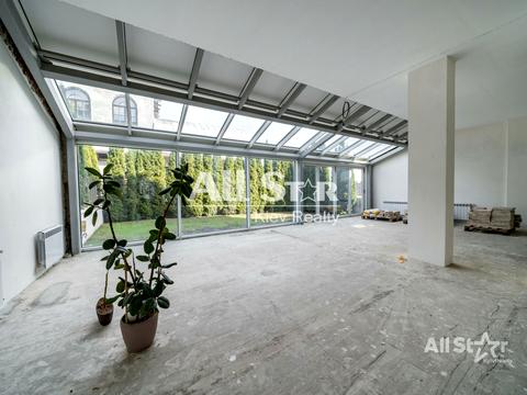 комерційна за адресою Новоселицька вул., 7