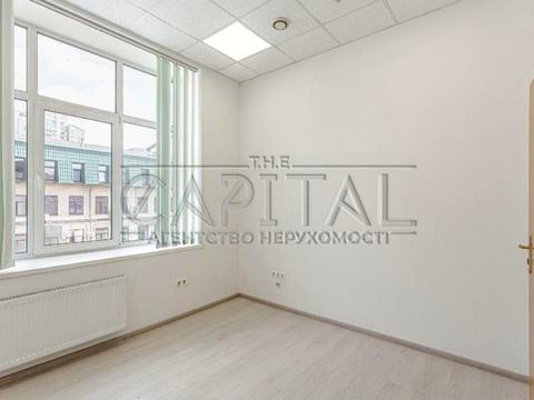 комерційна за адресою Київ, Казимира Малевича вул. (Боженка), 86