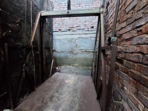 комерційна за адресою Радистів вул., 60