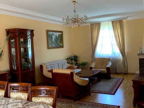 будинок за адресою Незалежності України вул., 18