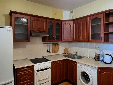 квартира по адресу Драгоманова ул., 12-А