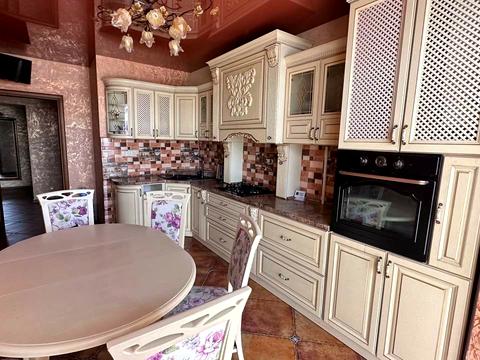 квартира за адресою Побутова, 4