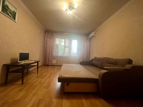 квартира по адресу Ревуцкого ул., 19/1