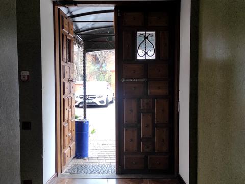 комерційна за адресою Добровольців вул. (Маршала Говорова), 10в