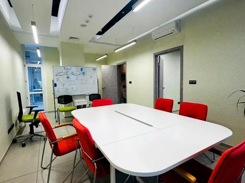 комерційна за адресою Мечникова вул., 19
