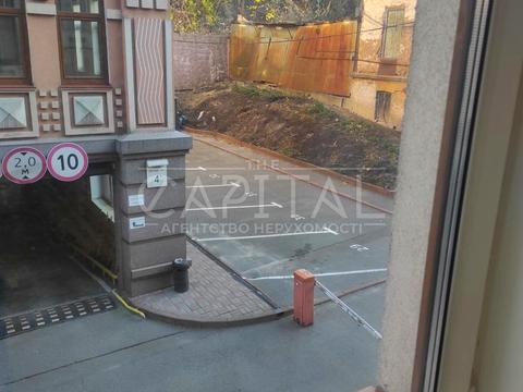 коммерческая по адресу Верхній Вал ул., 4