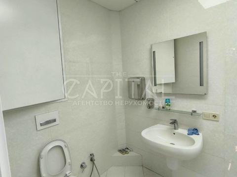 комерційна за адресою Євгена Коновальця вул. (Щорса), 36