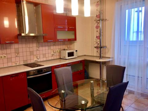 квартира по адресу Любомира Гузара просп. (Космонавта Комарова), 26