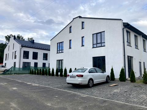 будинок за адресою Молодіжна вул., 83