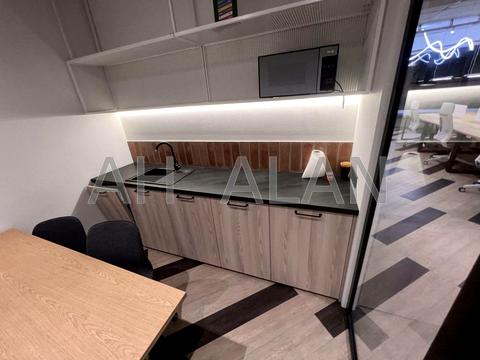 комерційна за адресою Кловський узвіз, 7