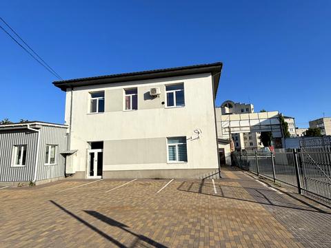 будинок за адресою Київська вул., 33