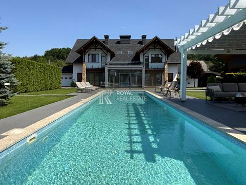 будинок за адресою с. Лісники, Ватутіна пров.