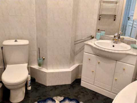 квартира за адресою Торгова вул., 3