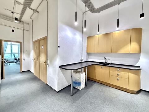 комерційна за адресою Кловський узвіз, 7a