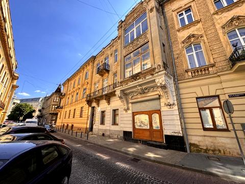 коммерческая по адресу Вороного ул., 9