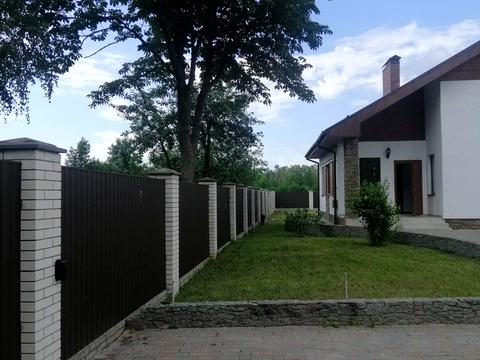 будинок за адресою Дениши