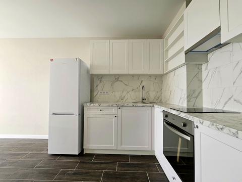 квартира за адресою Академіка Булаховського вул., 2