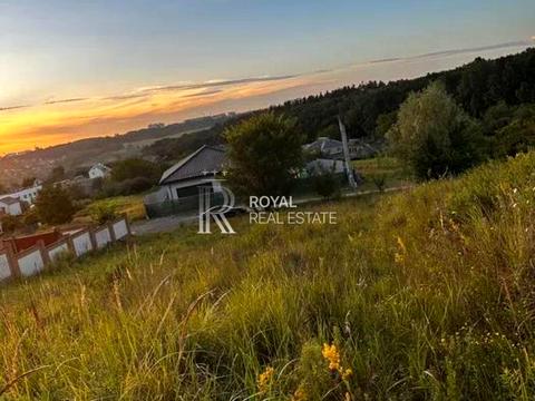 ділянка за адресою Незалежності вул.