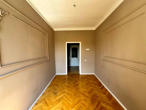 квартира за адресою Академіка Володимира Гнатюка вул. (), 3