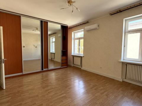 квартира за адресою Виконкомівська вул., 13