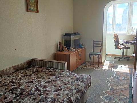 комната по адресу Владимира Ивасюка просп. (Героїв Сталінграду), 40а