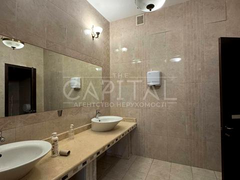 комерційна за адресою Ушинського вул., 19