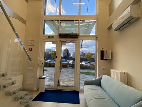 комерційна за адресою Родини Крістерів вул., 20