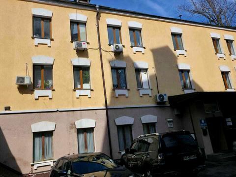 комерційна за адресою Ярославів Вал вул., 10-Б