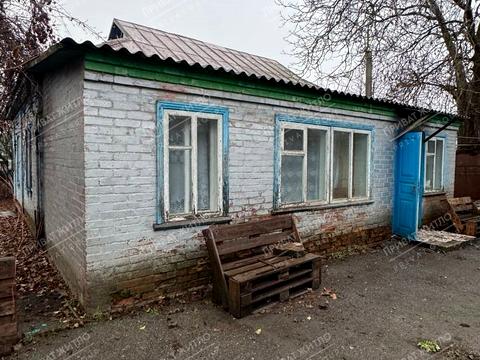будинок за адресою Центральна, 1