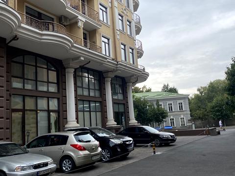 паркоместо по адресу Французский бульв., 13а