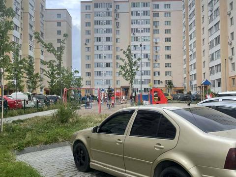 квартира за адресою Левка Лук'яненка вул. (Ватутіна), 137-Б