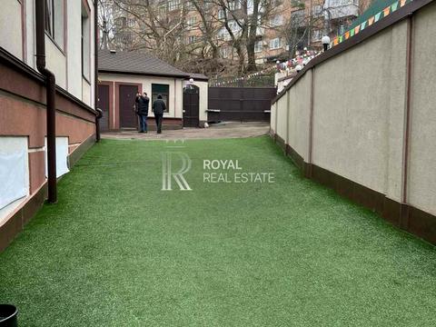 комерційна за адресою Косогірний пров., 10