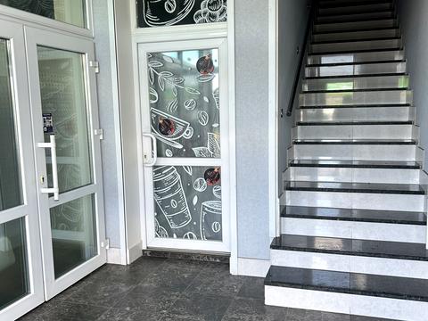 комерційна за адресою Поповича, 8А/1